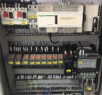 comprare Linea di ricopertura con larghezza nastro 900 mm, in grado di supportare 2800 kg di peso, progettata per una produzione di cioccolato ottimizzata. fabbricazione online